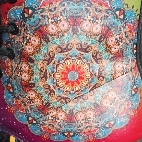 Colorful NEW Mandala Women's Boots Size 8 NIB - Picture 4 of 11
